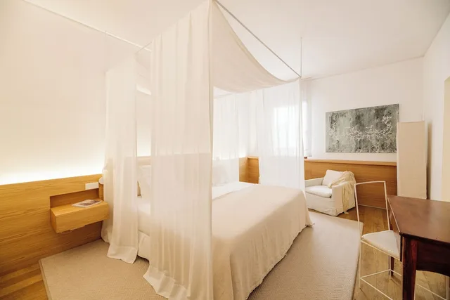 غرفة ديلوكس بسرير كينج، Hotel Convent De La Missio Luxury Boutique Hotel - Adults Only 3/10