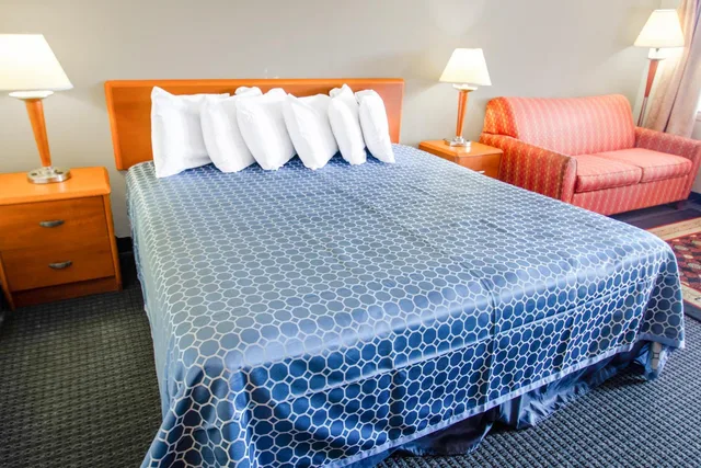 غرفة بسرير كينج، Sportsman Inn by OYO US Hwy-64 3/3