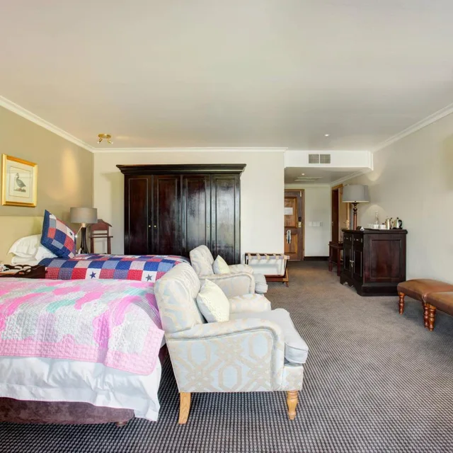 Guest Room, King Bed, Lake View, Sofa, Patio, Irene Country Lodge, Autograph Collection 6/10