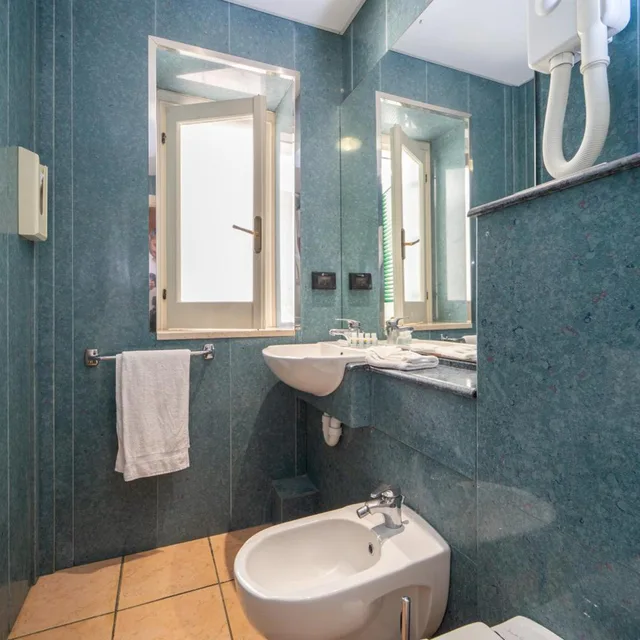غرفة عائلية، Hotel Santa Lucia 4/9