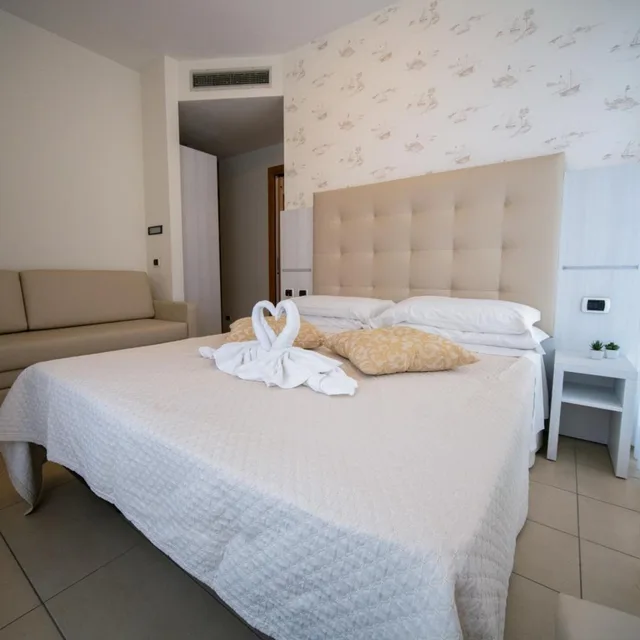 جناح جونيور عائلي، HOTEL ABC 1/10