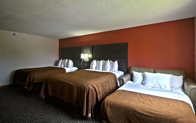 غرفة تنفيذية رباعية بسريرين كوين، Chicago Club Inn & Suites 2/7