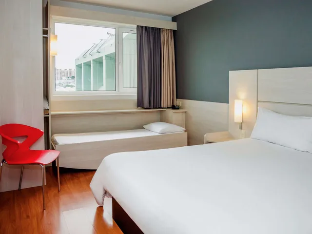 غرفة قياسية بسريرين منفصلين، Hotel Ibis Montevideo 3/10