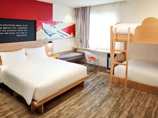 غرفة عائلية بسرير بطابقين وسرير كوين، Ibis Saigon Airport 5/9