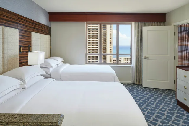 جناح بسريرين مزدوجين بإطلالة على البحر بغرفة نوم واحدة، Grand Waikikian By Hilton Grand Vacations 2/3
