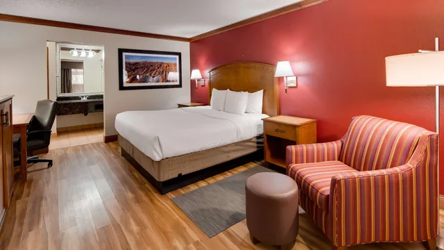 غرفة قياسية بسرير كينج، Best Western Plus Greenwell Inn 7/10