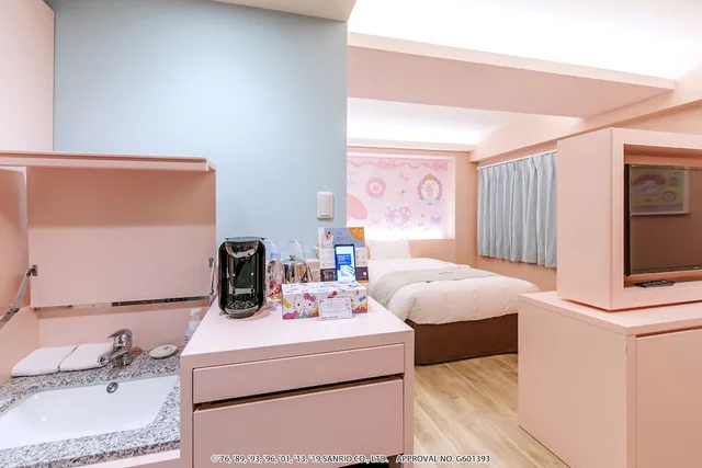 Melody, Deluxe, Twin Beds، Hotel Okinawa with Sanrio Characters 6/6
