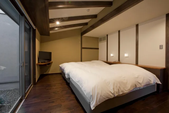 Junior Suite, 4 Double Beds, Park Side, Pool View، Amane Resort Gahama 1/1