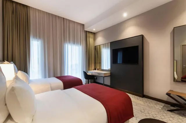 غرفة قياسية بسرير فردي، فندق رمادا من ويندام طريق الملك فهد(Ramada by Wyndham Hotel King Fahd Road) 1/2