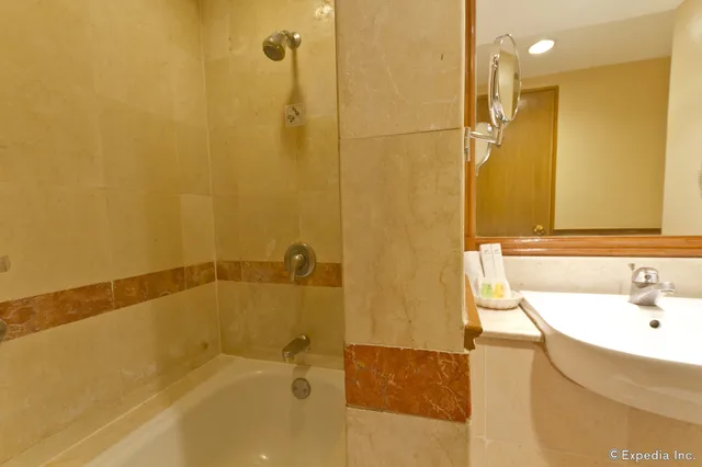 غرفة ديلوكس، Waterfront Cebu City Hotel and Casino 10/10