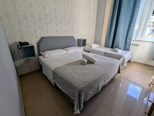 غرفة ثلاثية بسرير مزدوج وسرير فردي، Hotel Soggiorno Athena 3/10