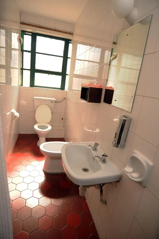 جناح سوبيريور، Kenya Comfort Hotel 6/8