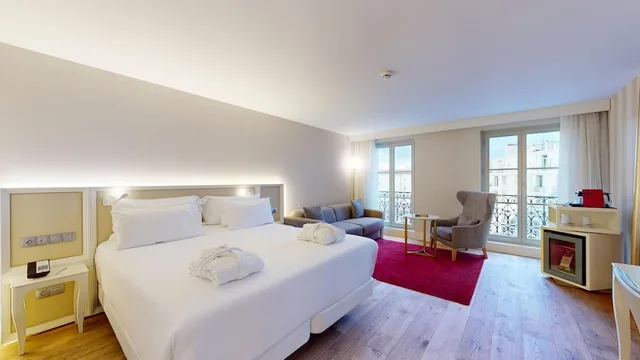 غرفة عائلية بسرير مزدوج مع أريكة، Nh Collection Marseille 3/4