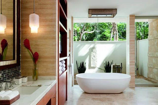 2 Bedrooms, West, Beach, Suite, Beach Front, Ground Floor، Dorado Beach A Ritz Carlton Reserve 1/2