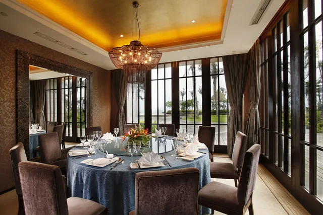 NARADA RESORT AND SPA PERFUME BAY، Wanning 27/46