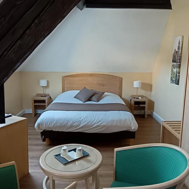 غرفة سوبيريور بسرير مزدوج أو سريرين منفصلين، Hotel Du Theatre 8/10