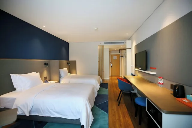 Standard, Twin Beds, Extra Floor Space، Holiday Inn Express Chengdu North Railway Station 1/3