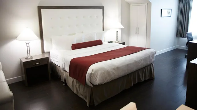 جناح بسرير كينج، Admiral Inn Mississauga 4/4