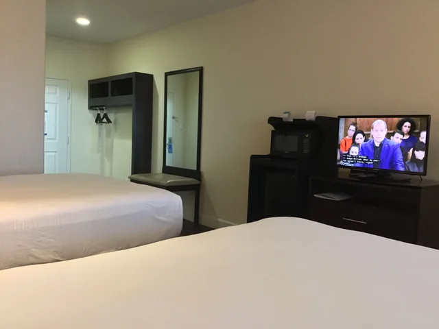 غرفة بسريرين كوين، Days Inn & Suites By Wyndham Galveston West/Seawall 4/10