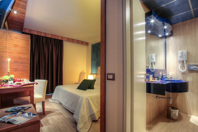 Room, Double Bed, Hotel Galilei 3/5
