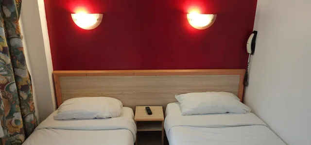 غرفة اقتصادية بسريرين منفصلين، Hotel Corona 9/10