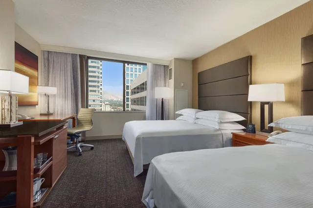 غرفة قياسية بسريرين كوين، Hilton Salt Lake City Center 5/8