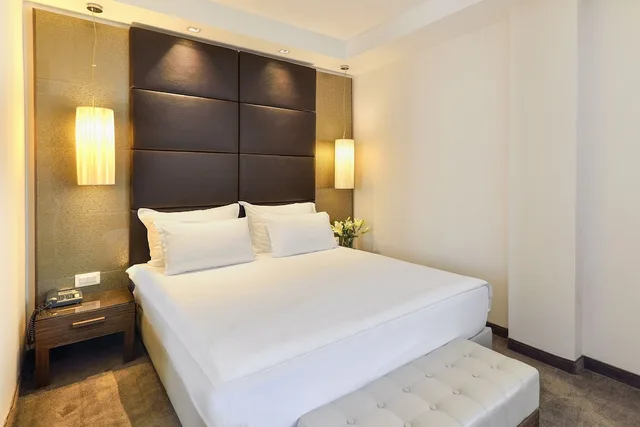 غرفة عائلية بسرير كوين، Belgrade Art Hotel 2/4