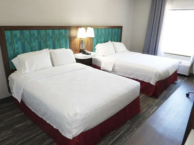 جناح استوديو بسريرين كوين مع أريكة، Hampton Inn And Suites Flowery Branch 1/2
