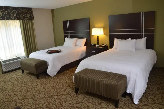 استوديو بسريرين كوين مع أريكة لذوي الإعاقة، Hampton Inn and Suites Sharon 3/10