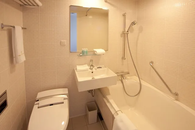 Double Bed, Club Floor، Ryukyu Onsen Senagajima Hotel 6/8