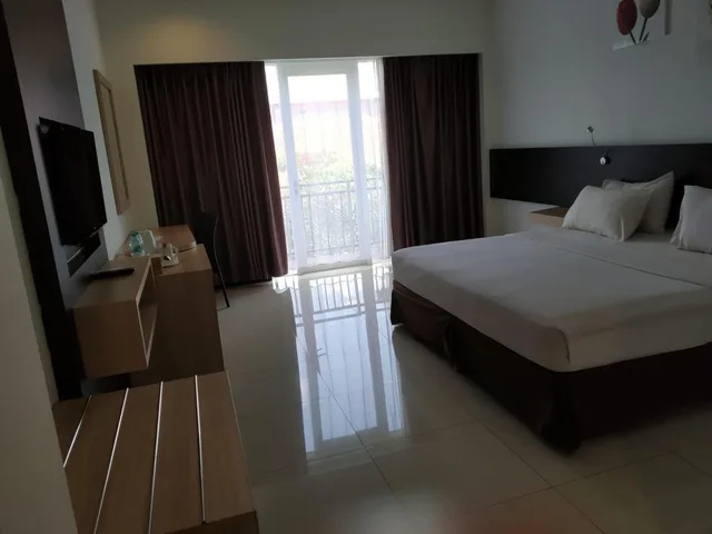 غرفة بسرير مزدوج بشرفة، Batu Suki Resort and Hotel 1/2