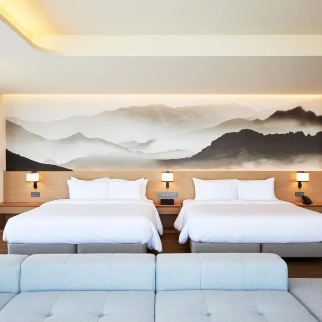 Suite, 2 King Beds, Homm Marina Sokcho 4/7