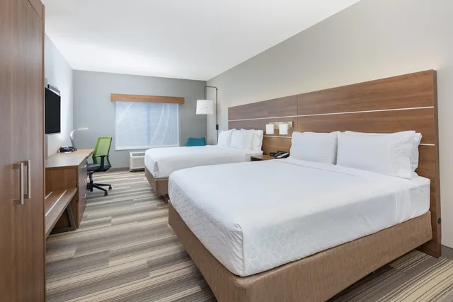 جناح بسريرين كوين، Holiday Inn Express Hotel & Suites Surprise 2/3