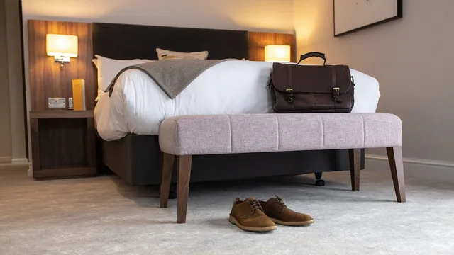 غرفة قياسية بسرير كينج، Voco Oxford Thames by IHG 8/10