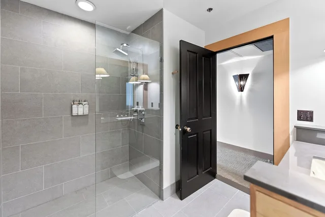 Lodge, King Bed, Valley View، Sun Mountain Lodge 3/3