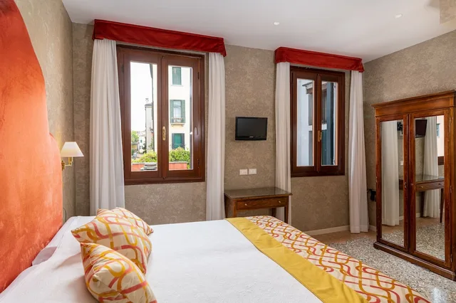غرفة قياسية بسرير كوين، Villa Rosa 1/10