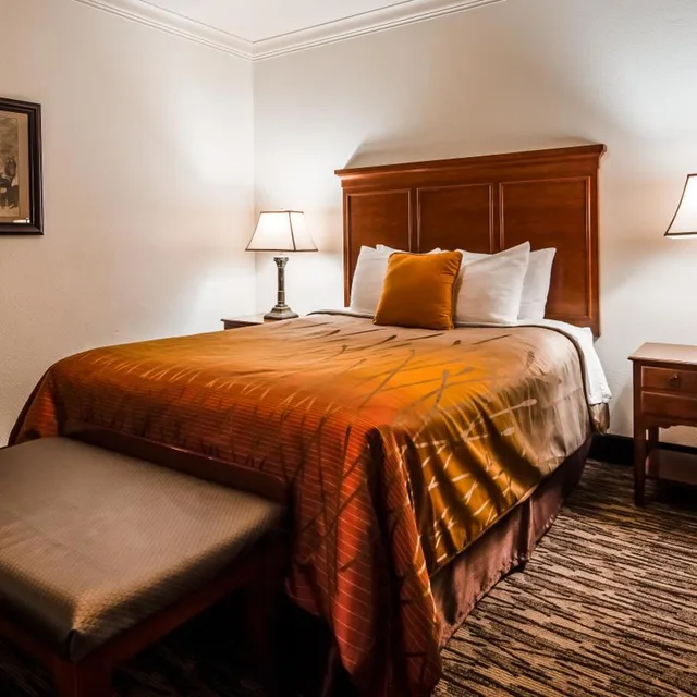 غرفة بسرير كوين، Best Western Plus Humboldt House Inn 2/5