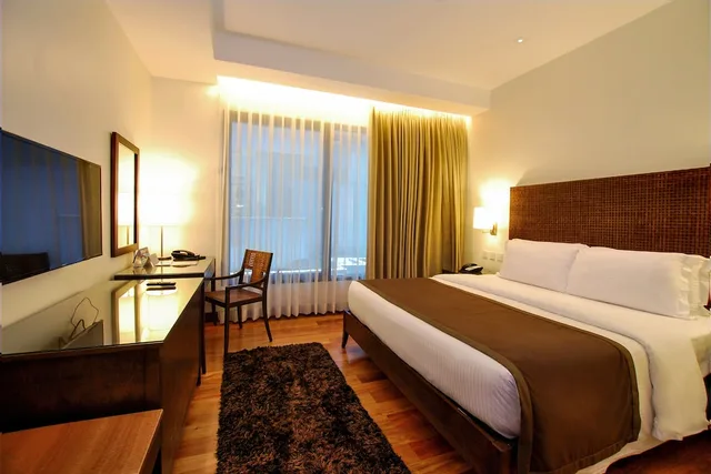 Deluxe King Room, City Garden Grand Hotel 3/10