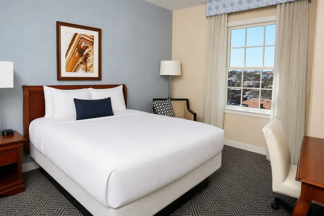 غرفة بسرير كينج لذوي الإعاقة، Hotel 24 South 2/4