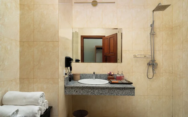 Deluxe, Family, 1 King and 1 Single Beds, Balcony, Central Indochine D Angkor Hotel 10/10