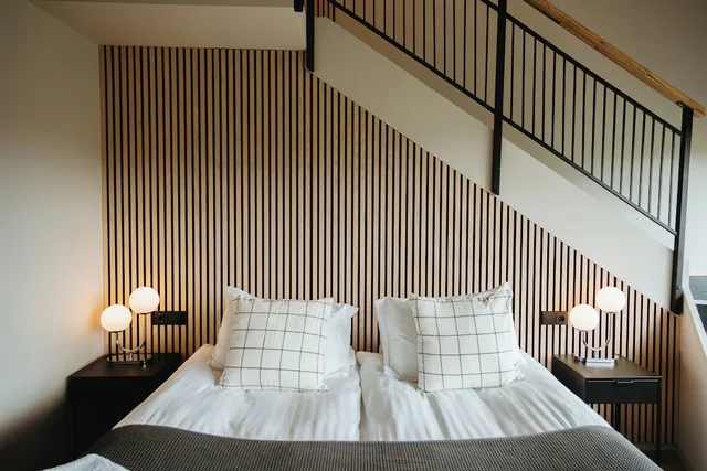 غرفة عائلية رباعية بسرير مزدوج وسريرين منفصلين، Hotel Vik 5/10
