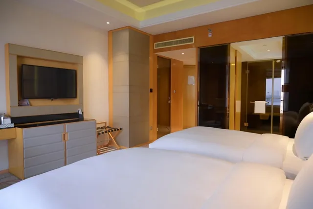 Deluxe, Double Bed, River or Park View، Pullman Wenzhou 2/5
