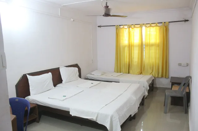 غرفة قياسية ثلاثية بثلاثة أسرّة، Poonam Village Resort 4/5