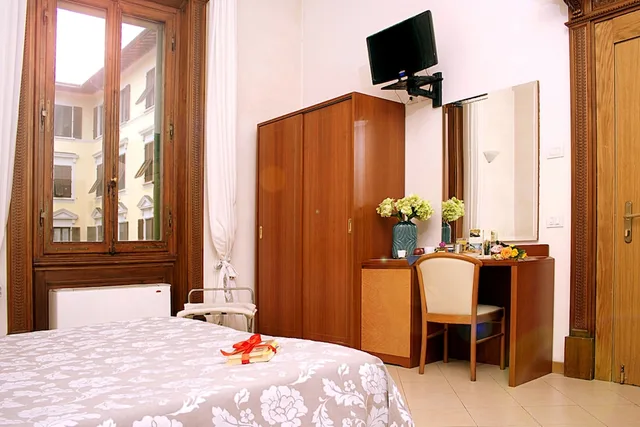 غرفة رباعية بسرير مزدوج وسريرين منفصلين، Bonifacio Hotel 4/10