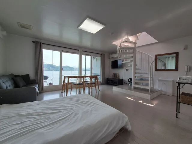 دوبلكس بسريرين مزدوجين، Interlaken Pension In Gapyeong 6/10
