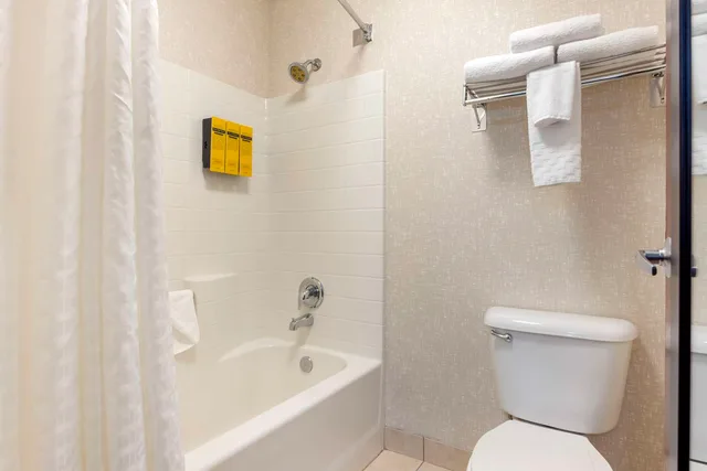 جناح بسريرين كوين بغرفتي نوم بغرفتين، Best Western Plus Northwind Inn Suites 6/6