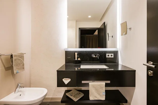 جناح بشرفة، Lindenhof Pure Luxury & Spa DolceVita Resort 6/6