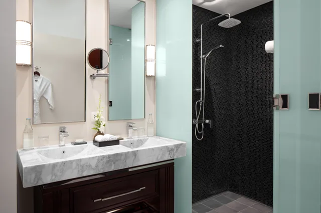 غرفة سوبيريور بسرير مزدوج، Azerai La Residence Hue 4/5