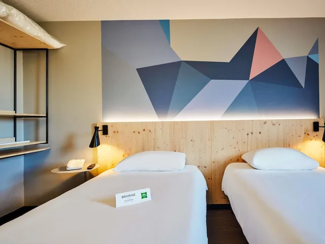 غرفة قياسية بسريرين منفصلين، Ibis Styles Evry Lisses 2/3
