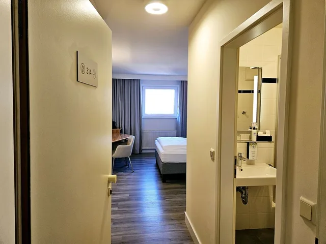 غرفة سوبيريور بسريرين منفصلين، Tulip Inn Frankfurt Airport 7/7